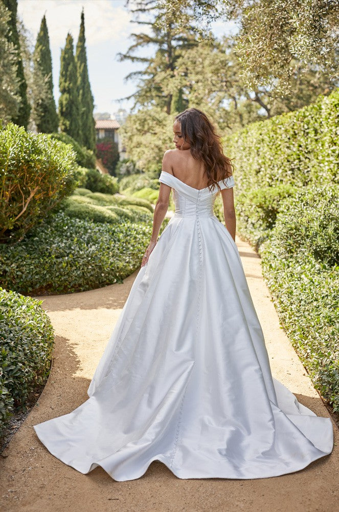 Monique Lhuillier Satin Gown