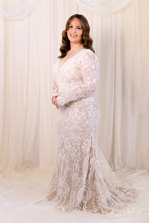Zavana Long Sleeve Lace Gown