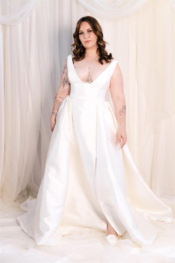 KWH Taryn & Camille Gown RL24201